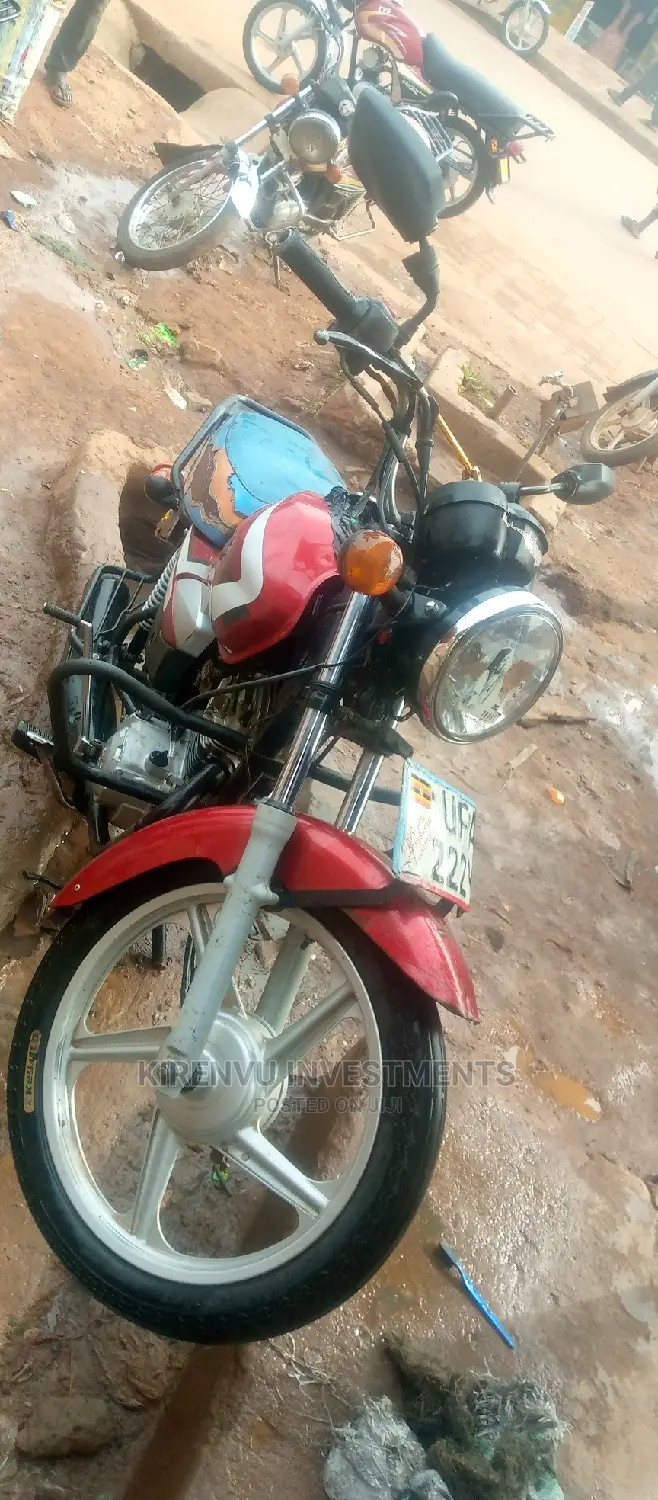 TVS HLX Plus ES 2018 Red