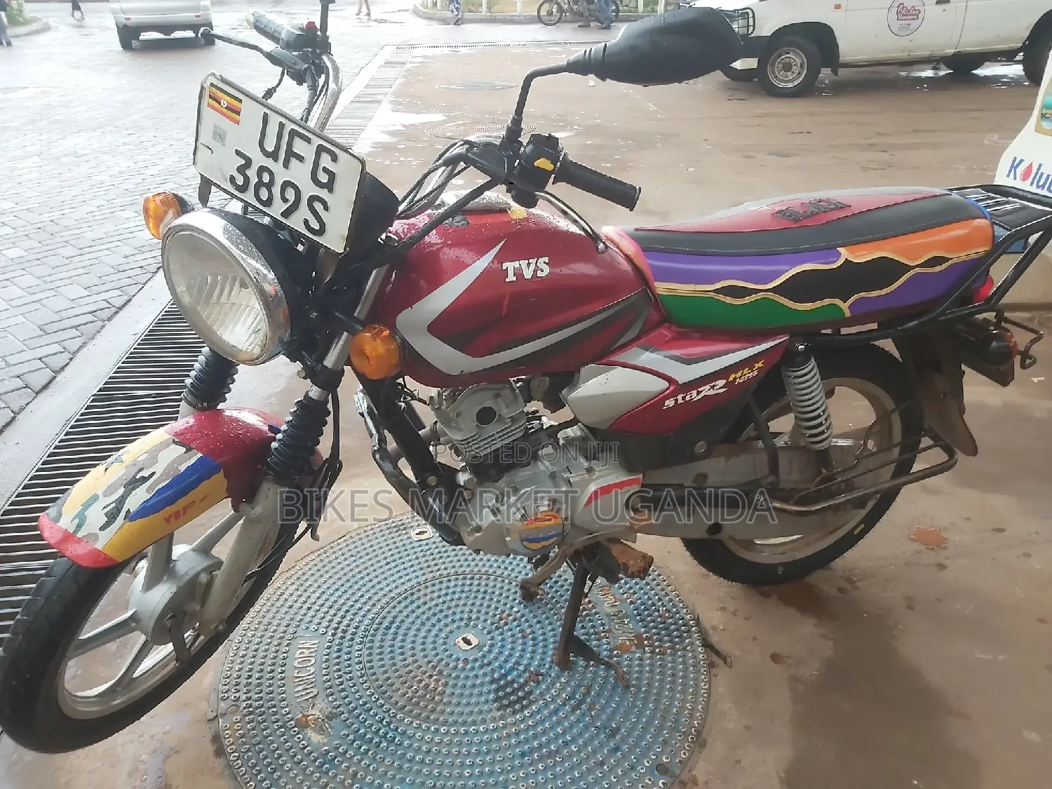 TVS HLX 125 2022 Red