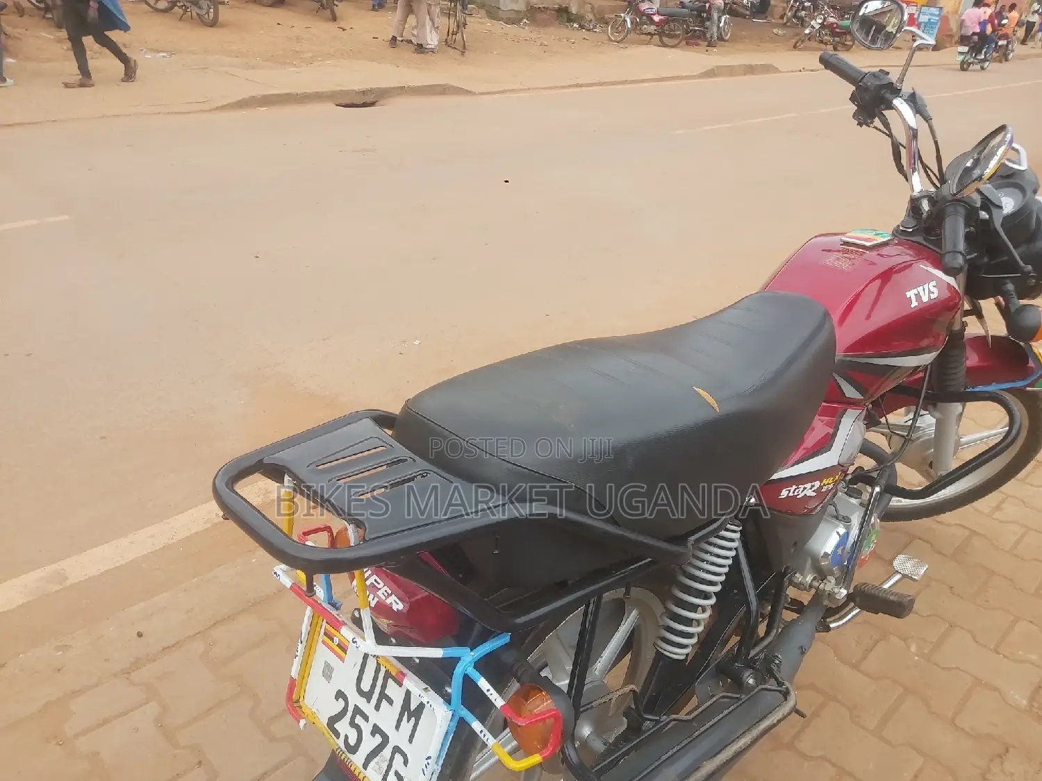 TVS HLX 125 2022 Red