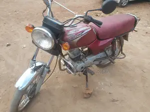 Bajaj Boxer 100 2017 Red