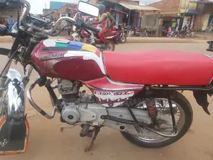 New Bajaj Boxer 100 2017 Red