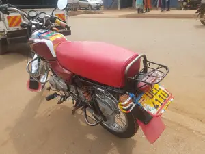New Bajaj Boxer 100 2017 Red