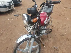 New TVS HLX 125 2018 Red