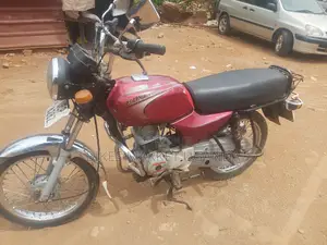 Bajaj Boxer 2018 Red