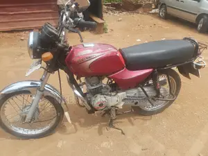 Bajaj Boxer 2018 Red