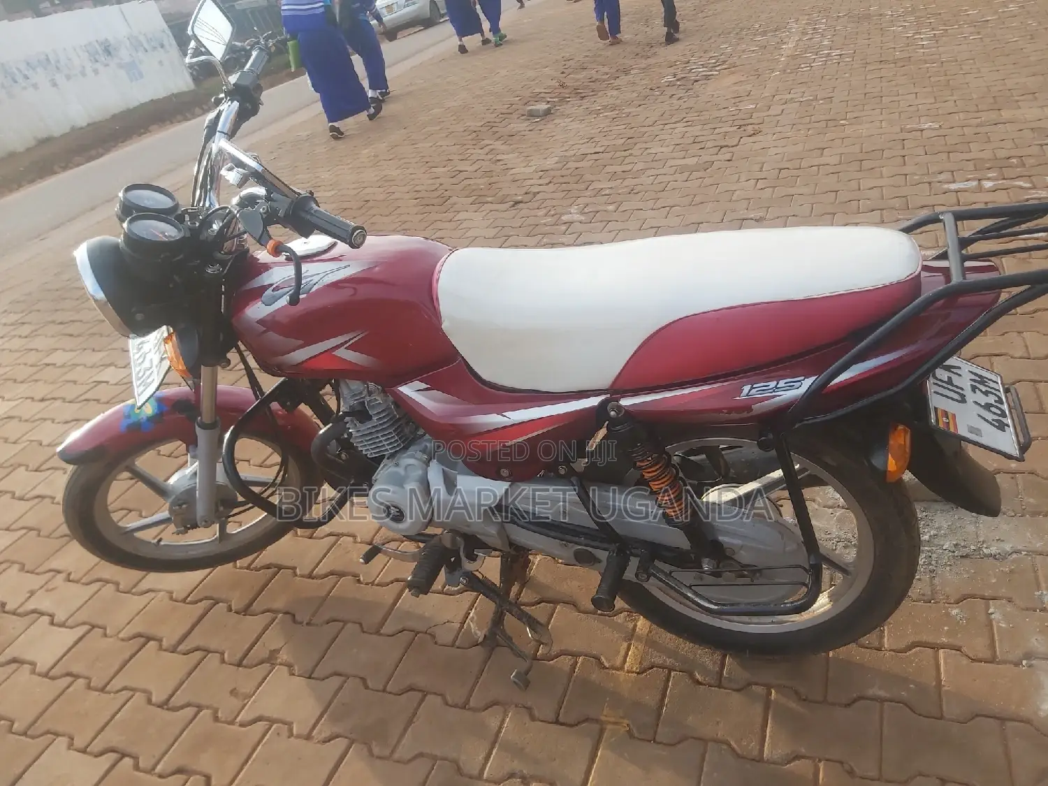 Bajaj Boxer X125 2022 Red