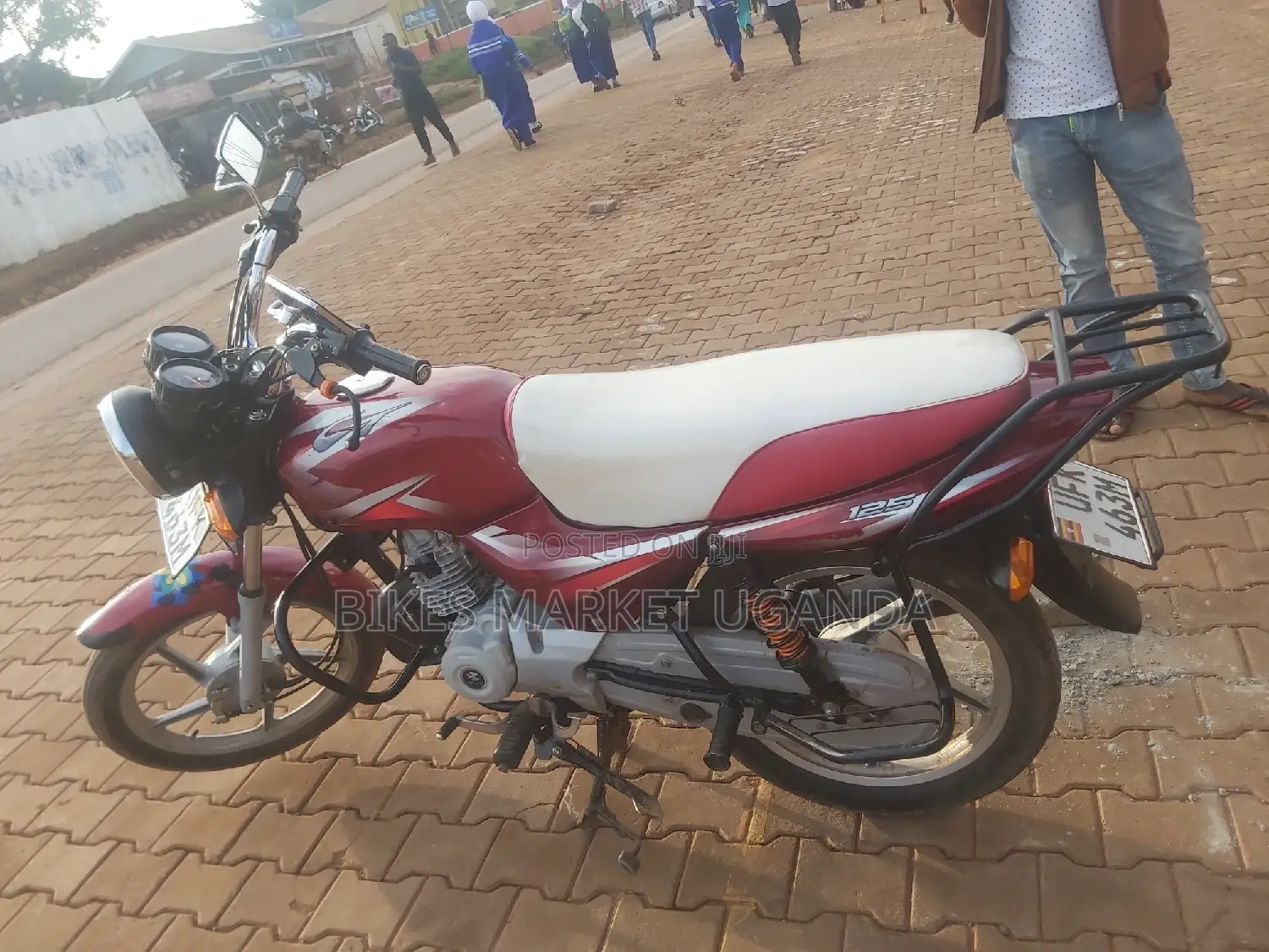 Bajaj Boxer X125 2022 Red