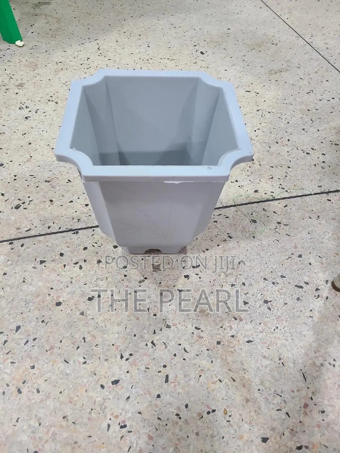 10litre Plastic Flower Pot