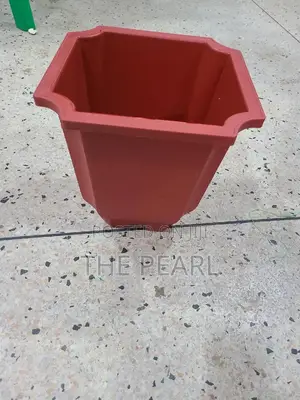 Plastic Flower Pot