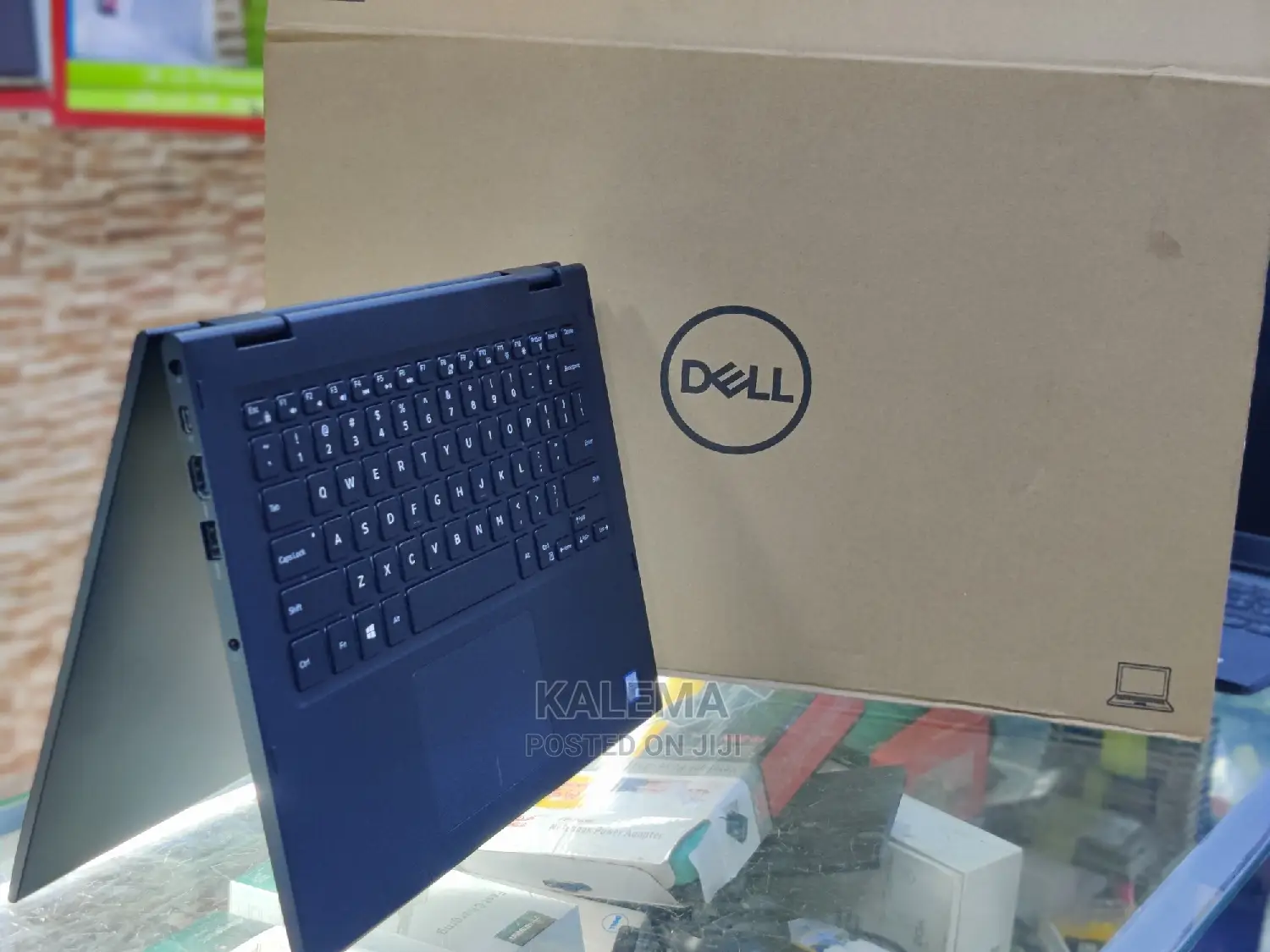 New Laptop Dell Latitude 3390 8GB Intel Core i5 SSD 256GB