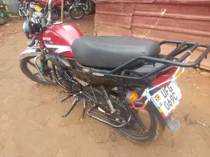 Hero Hunter 125 2022 Red