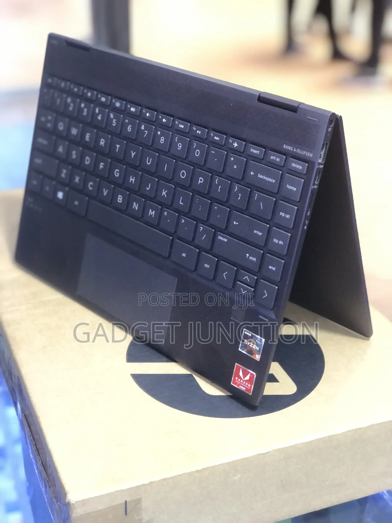 New Laptop HP Envy X360 8GB AMD Ryzen 5 SSD 512GB