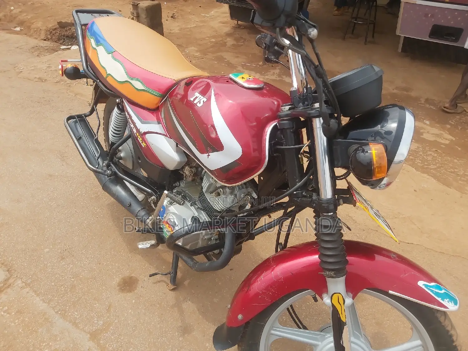 New TVS HLX 125 2022 Red