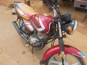 New TVS HLX 125 2022 Red