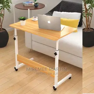 Adjustable Computer Table