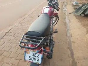 New TVS HLX 125 2018 Red