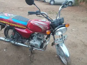 Bajaj Boxer 100 2018 Red