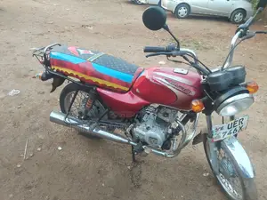 Bajaj Boxer 100 2018 Red