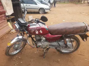Bajaj Boxer 100 2017 Red