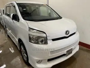 Toyota Voxy 2009 White