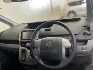 Toyota Voxy 2009 White