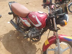 New TVS HLX 125 2019 Red