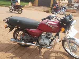 New Bajaj Boxer 100 2023 Red