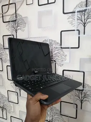 Laptop Dell Latitude 3189 4GB Intel Celeron SSD 256GB