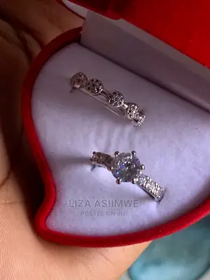 Engagement Rings Available in Size 7 (17)