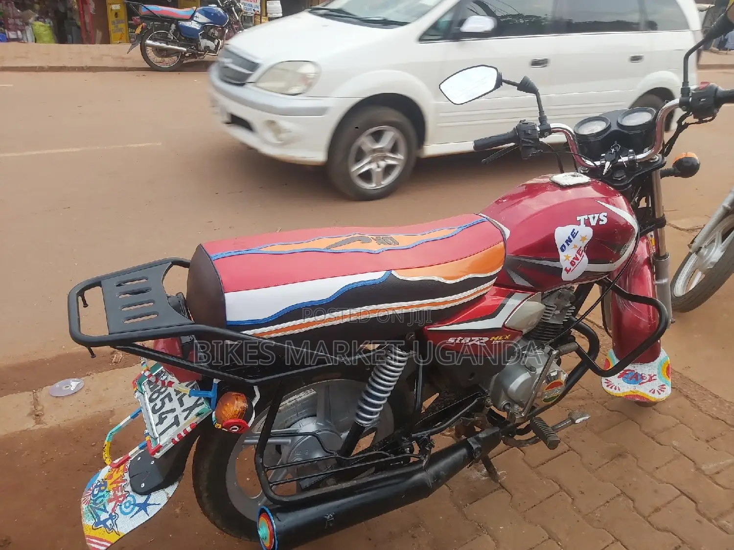 New TVS HLX 125 2018 Red