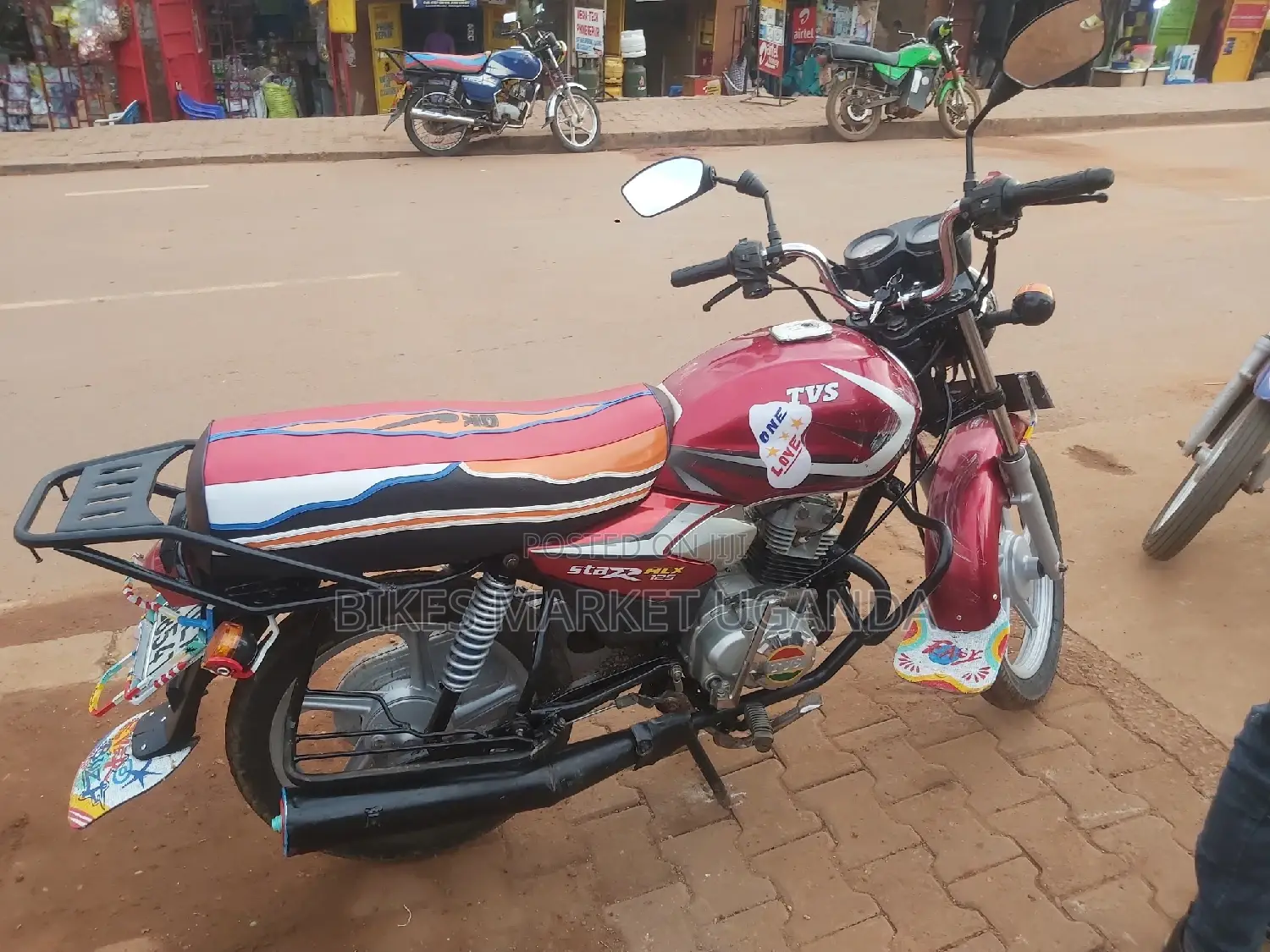 New TVS HLX 125 2018 Red