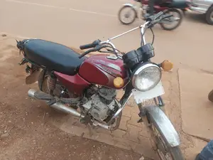 Bajaj Boxer 100 2016 Red