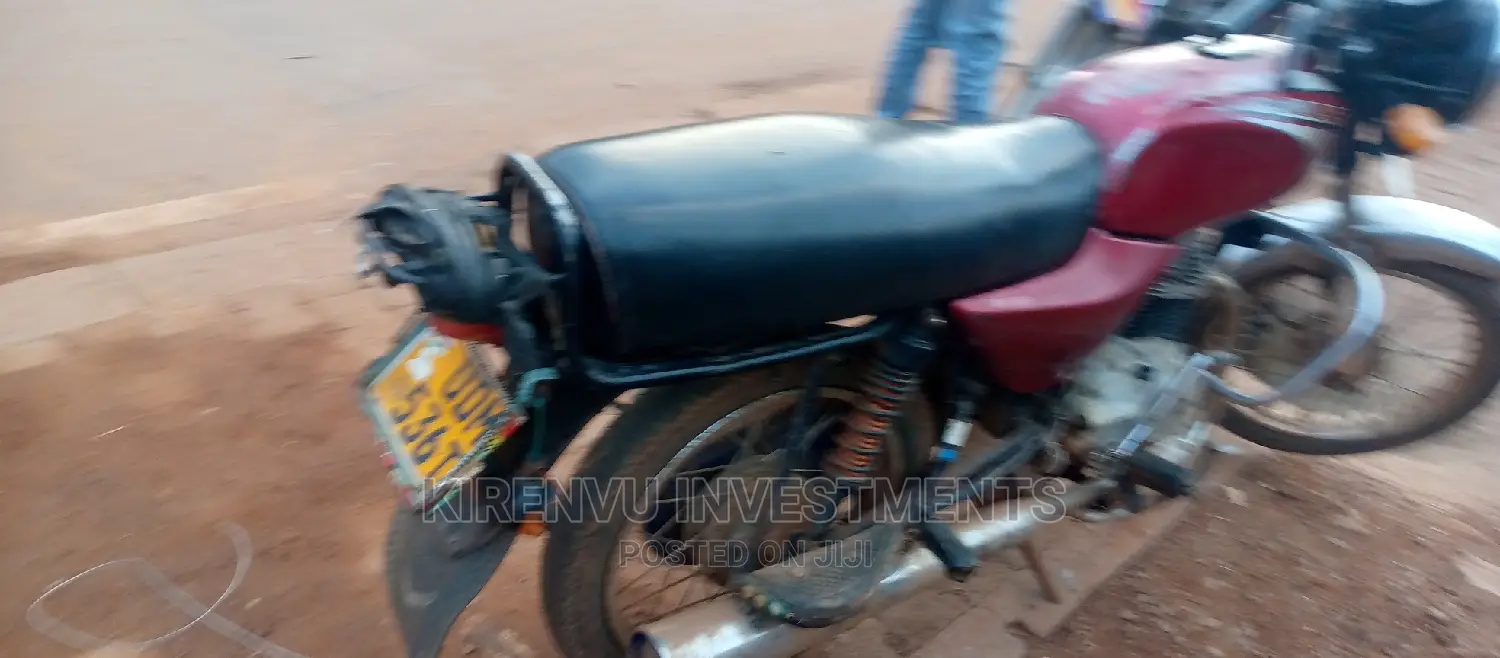Bajaj Boxer 100 2015 Red
