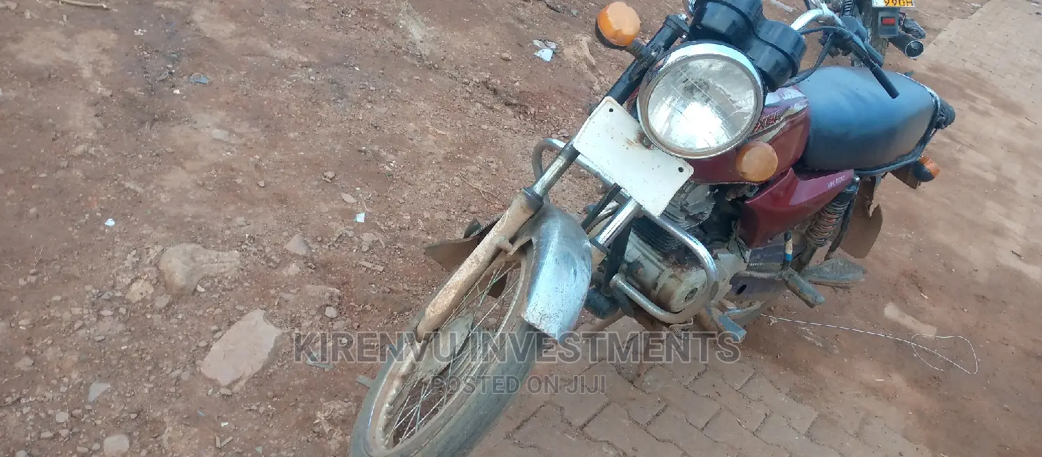 Bajaj Boxer 100 2015 Red