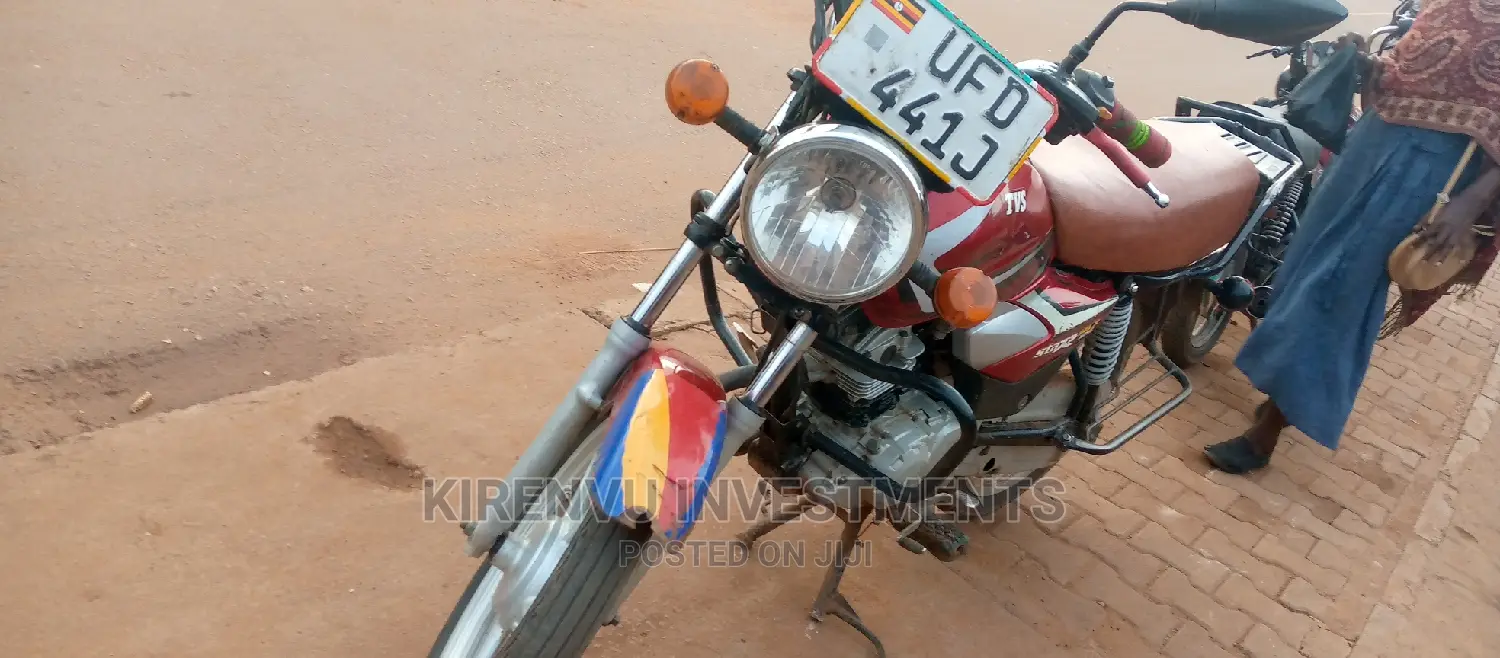 TVS HLX 125 2018 Red