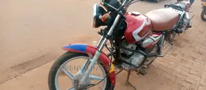 TVS HLX 125 2018 Red