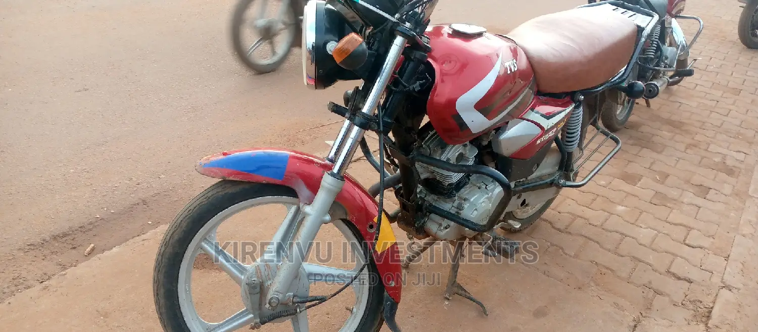 TVS HLX 125 2018 Red