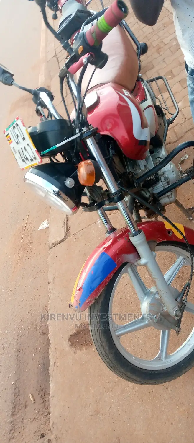 TVS HLX 125 2018 Red