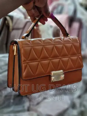 Ladies Classic Handbag - Brown