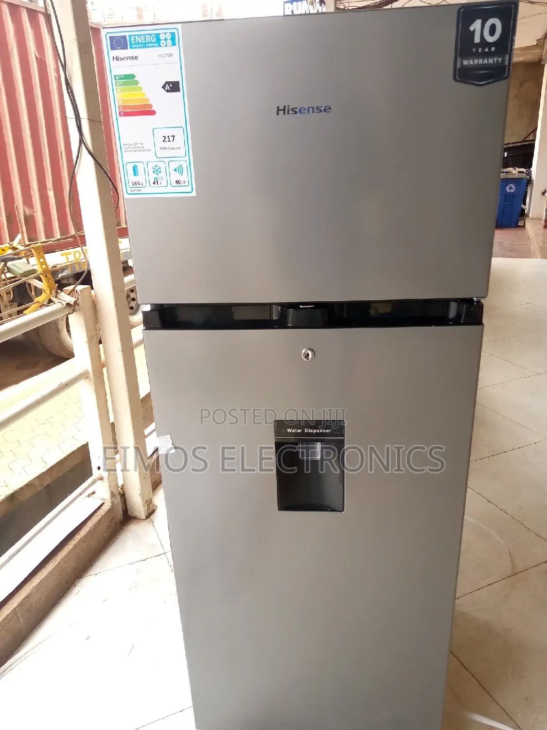 Hisense Fridge 270 Litres With Despenser