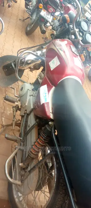 Bajaj Boxer 2018 Red