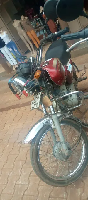 Bajaj Boxer 2018 Red