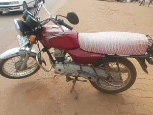 New Bajaj Boxer 100 2022 Red