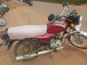 New Bajaj Boxer 100 2022 Red