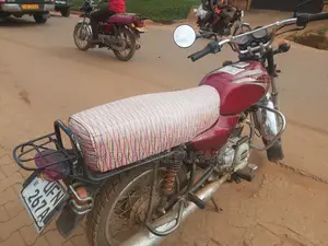 New Bajaj Boxer 100 2022 Red