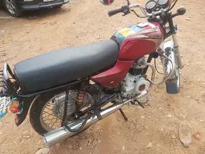 Bajaj Boxer 100 2018 Red