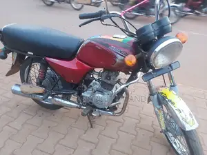 Bajaj Boxer 100 2017 Red