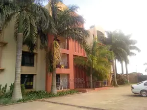 Furnished 2bdrm Townhouse / Terrace for rent