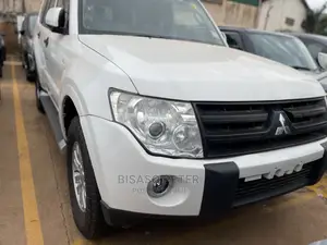 Mitsubishi Pajero 3.0 2010 White