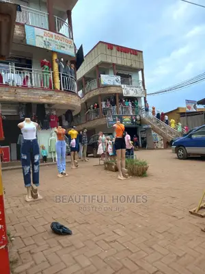 Mall in Kyaliwajjara on Sell